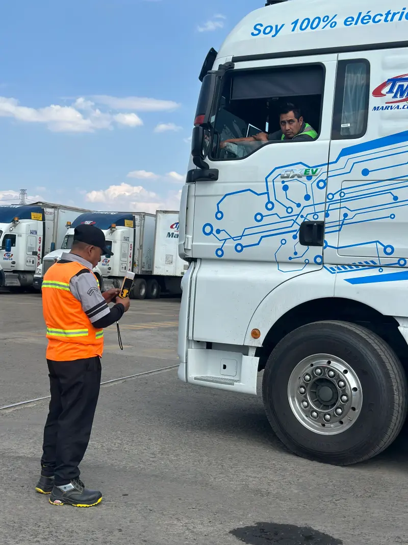 Control de accesos y vigilancia por Corporación Aztec